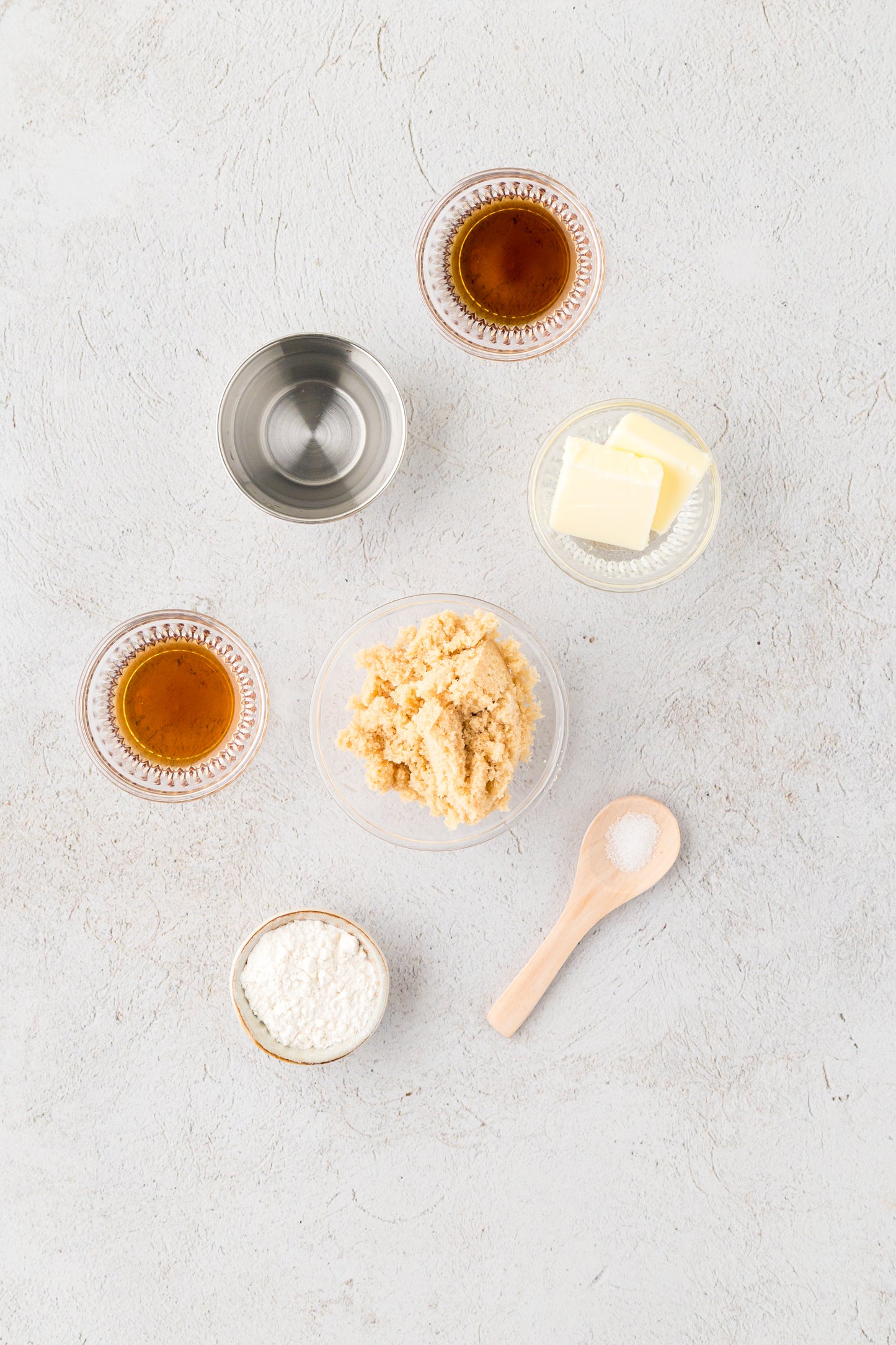 Apple Crisp with Caramel Sauce