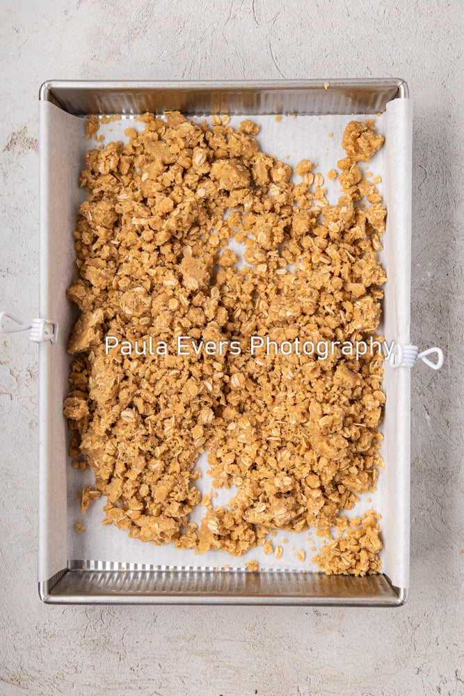 Caramel Apple Crumble Bars
