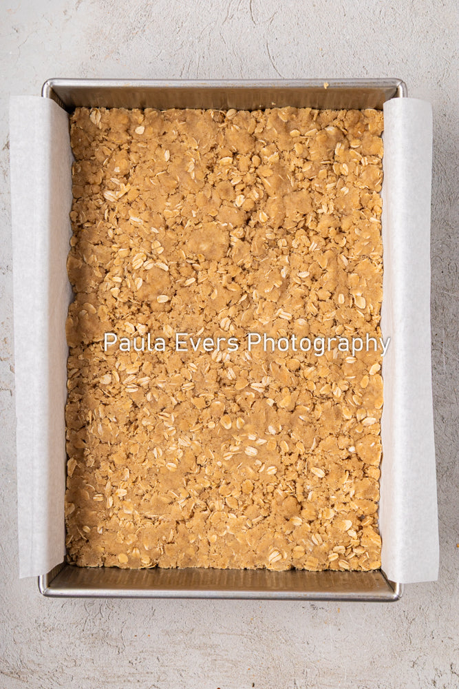 Caramel Apple Crumble Bars