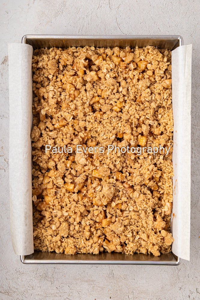 Caramel Apple Crumble Bars