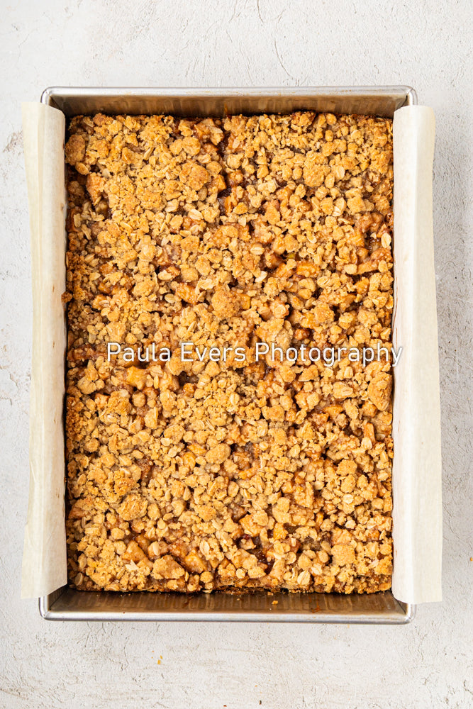 Caramel Apple Crumble Bars