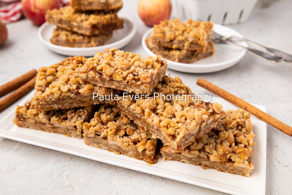 Caramel Apple Crumble Bars