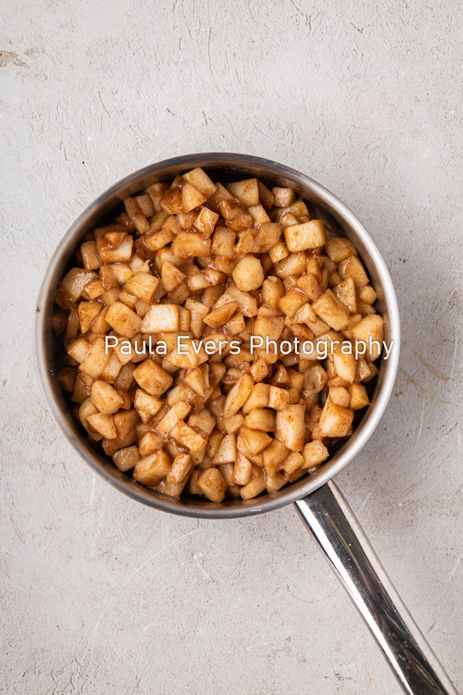 Caramel Apple Crumble Bars