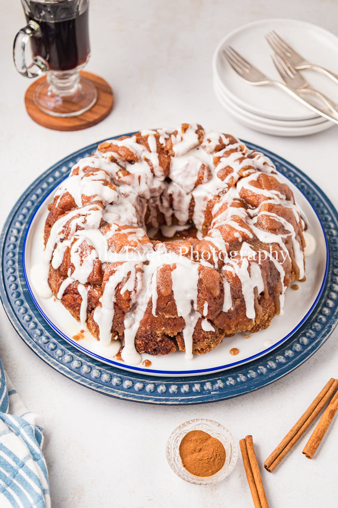 Cinnamon Roll Monkey Bread