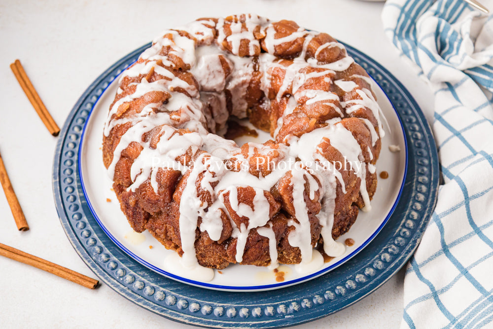 Cinnamon Roll Monkey Bread