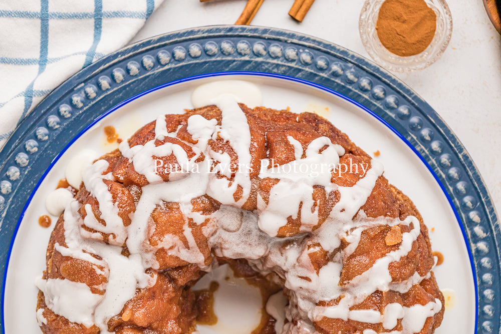 Cinnamon Roll Monkey Bread