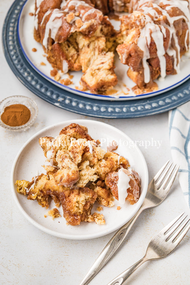 Cinnamon Roll Monkey Bread