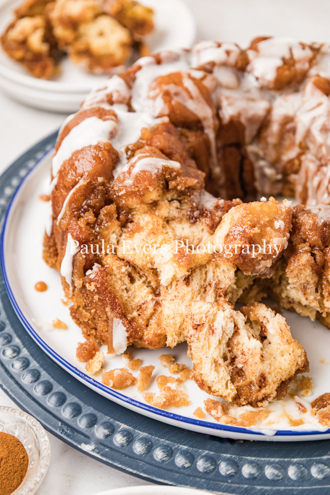 Cinnamon Roll Monkey Bread