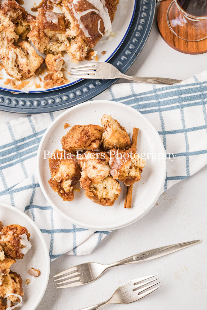 Cinnamon Roll Monkey Bread