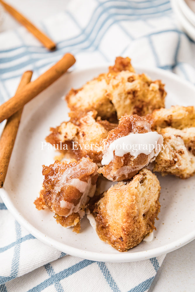 Cinnamon Roll Monkey Bread