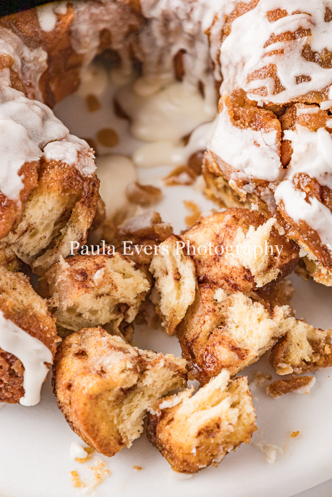 Cinnamon Roll Monkey Bread